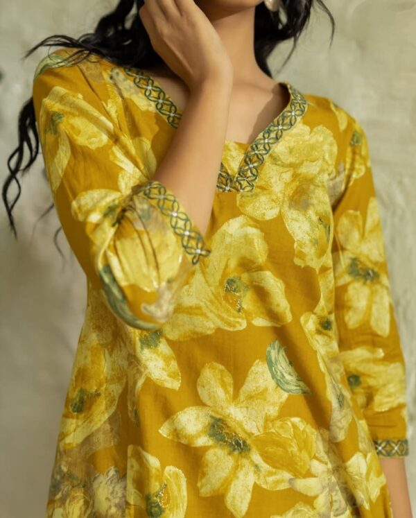 Yellow Cord Set