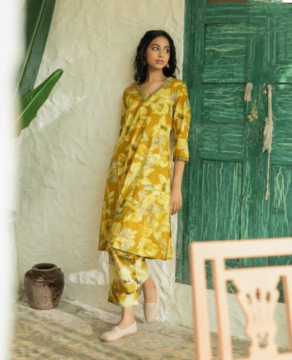 Yellow Cord Set