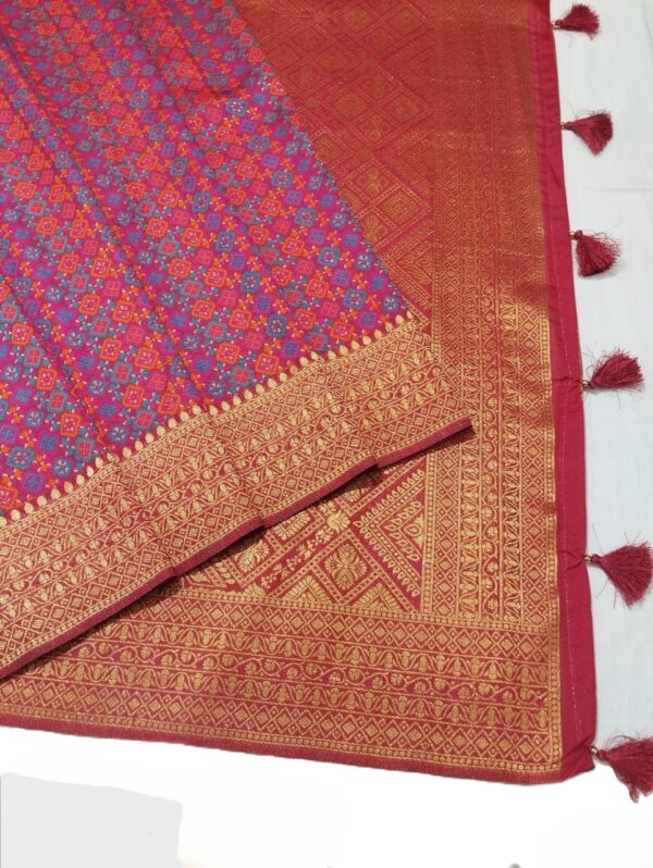 Fuchsia Handloom Banarasi Silk Saree