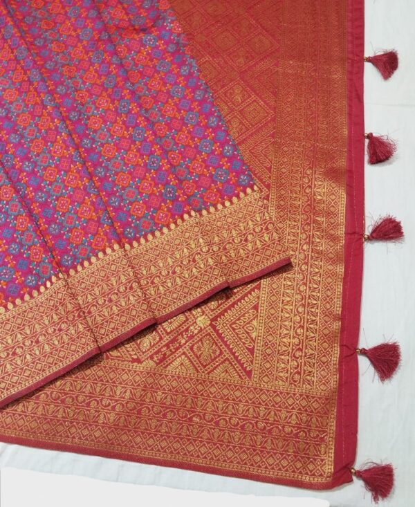 Fuchsia Handloom Banarasi Silk Saree