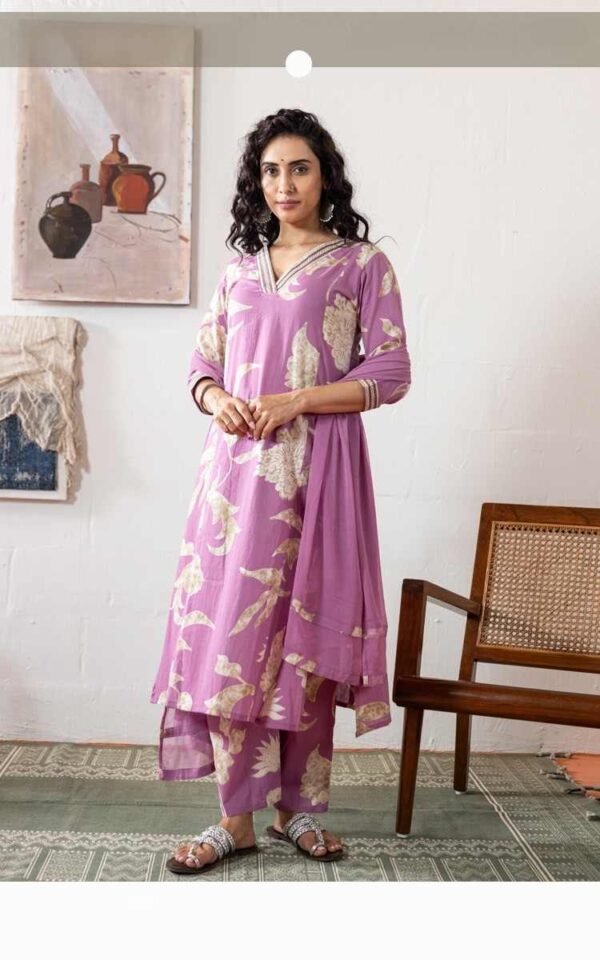 Lilac Stitched Suit With Dupatta